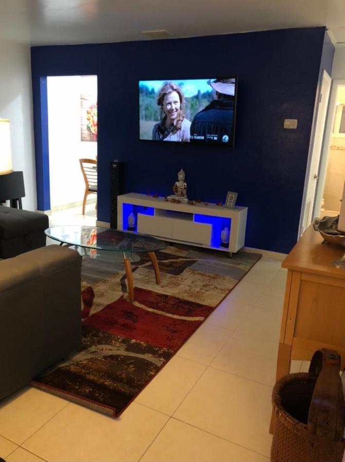 Blue Room By The Gables Miami Bagian luar foto